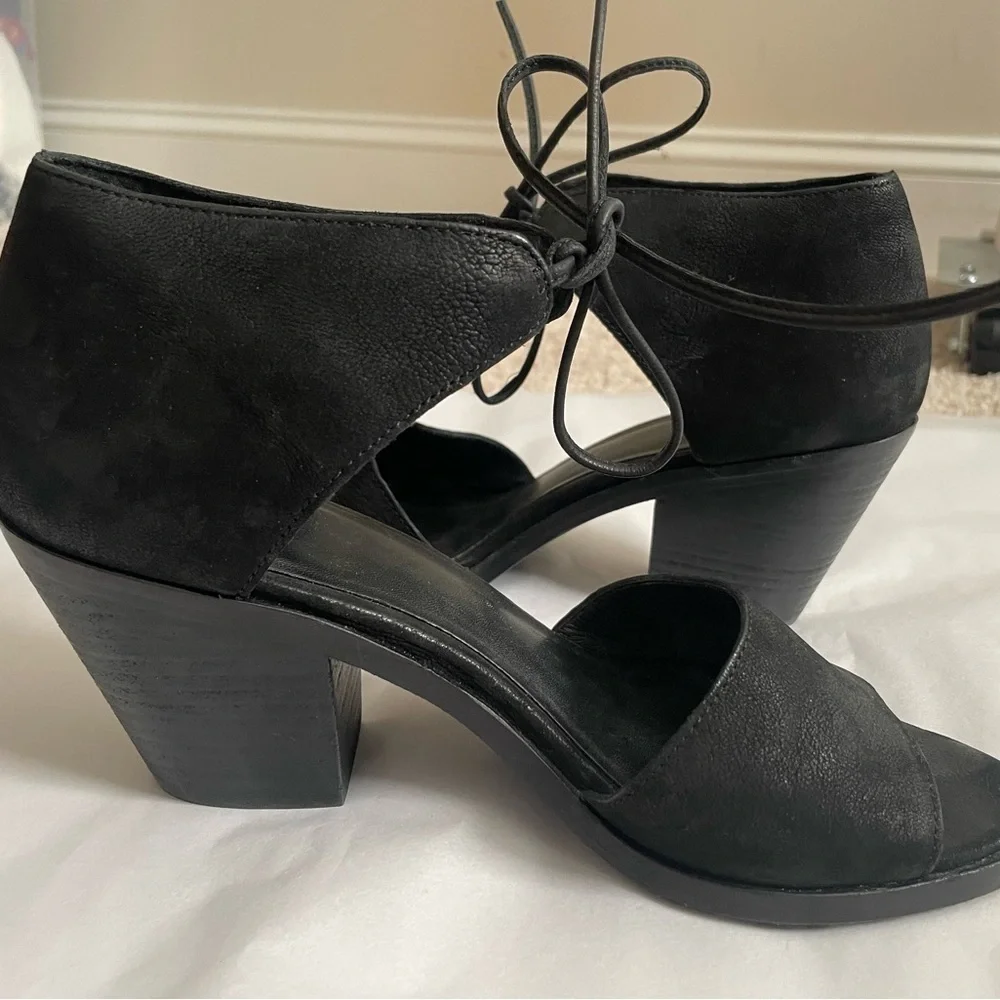 Eileen Fisher Ann Black Suede Tumbled Nubuck Ankle Tie Sandals Sz 7.5 Block Heel